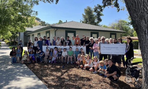 Windward Vineyard’s Pinot and Paella Festival raises $40,000 for youth arts