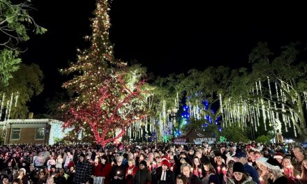 Paso Robles Lights Up the holidays in spectacular downtown display