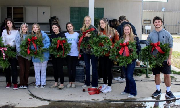 Templeton High School Celebrates the Holidays