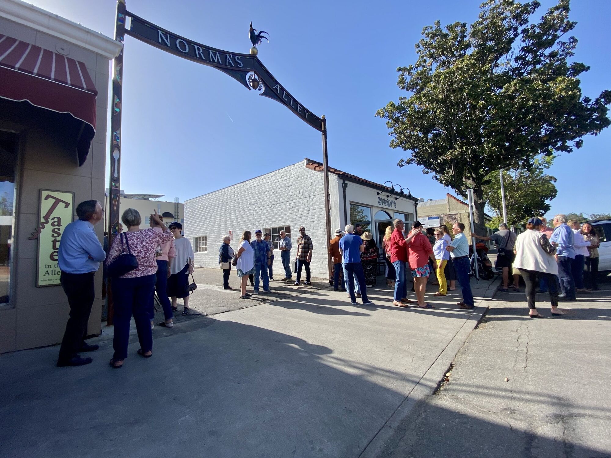 Paso Robles Gathers to Dedicate Norma Alley Archway • Paso Robles Press