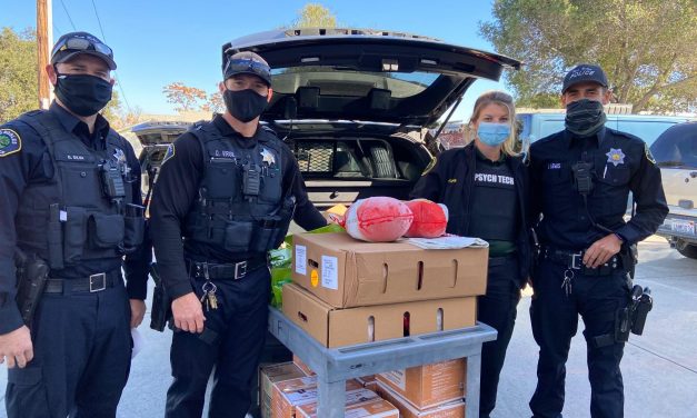 PRPD Delivers Thanksgiving Meals with Loaves and Fishes