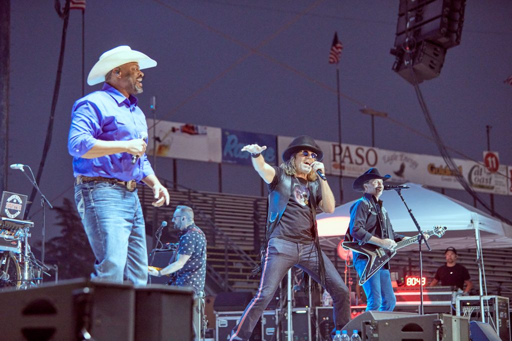 big kenny and john rich with cowboy troy california mid state fair 03832